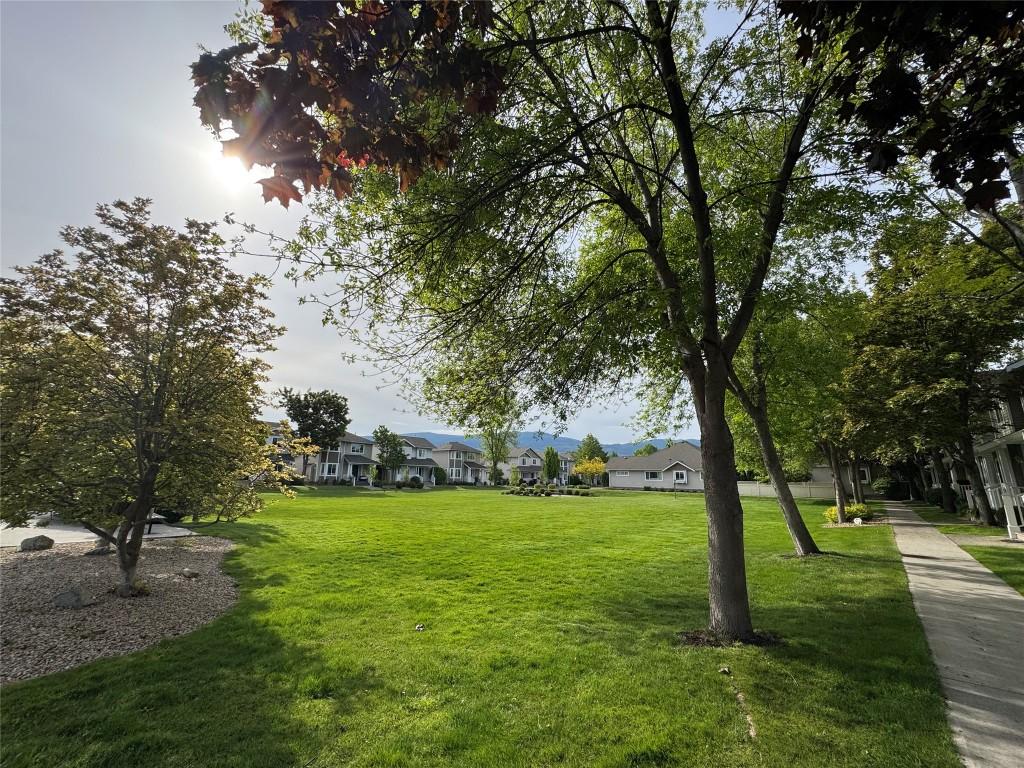









665


Cook

Road, 104,
Kelowna,




BC
V1W 4T4

