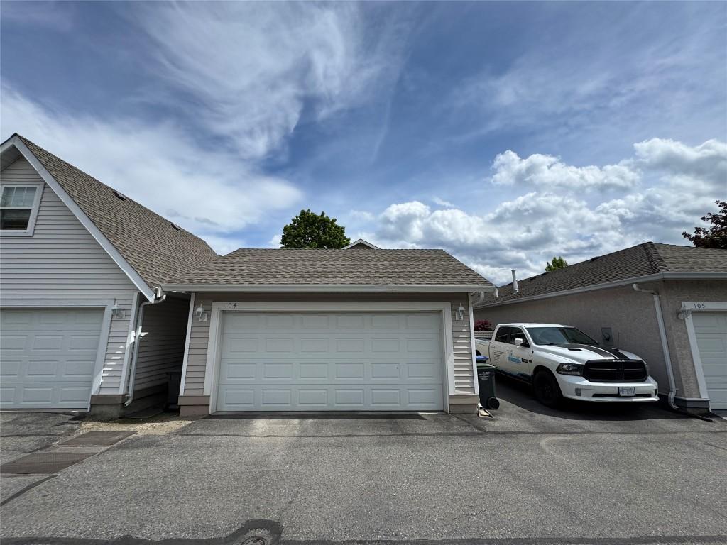 









665


Cook

Road, 104,
Kelowna,




BC
V1W 4T4

