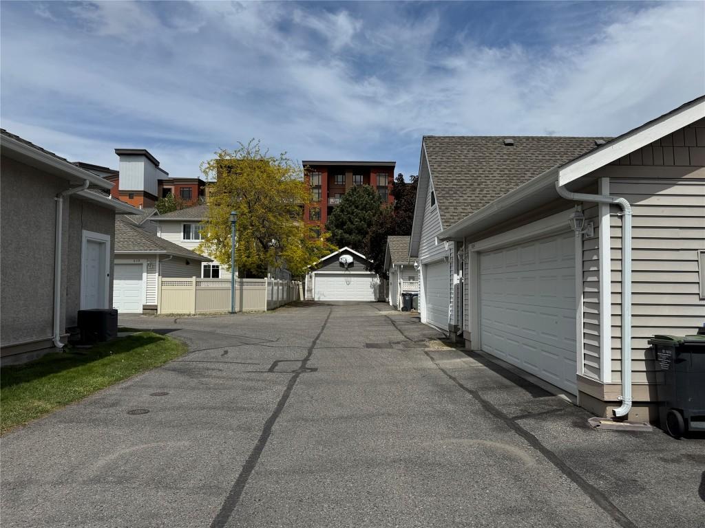 









665


Cook

Road, 104,
Kelowna,




BC
V1W 4T4

