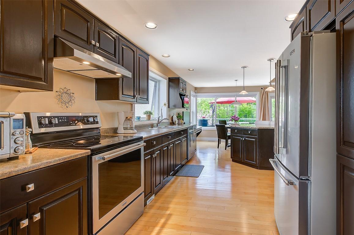









3721


Mission Springs

Drive,
Kelowna,




BC
V1W 3L8

