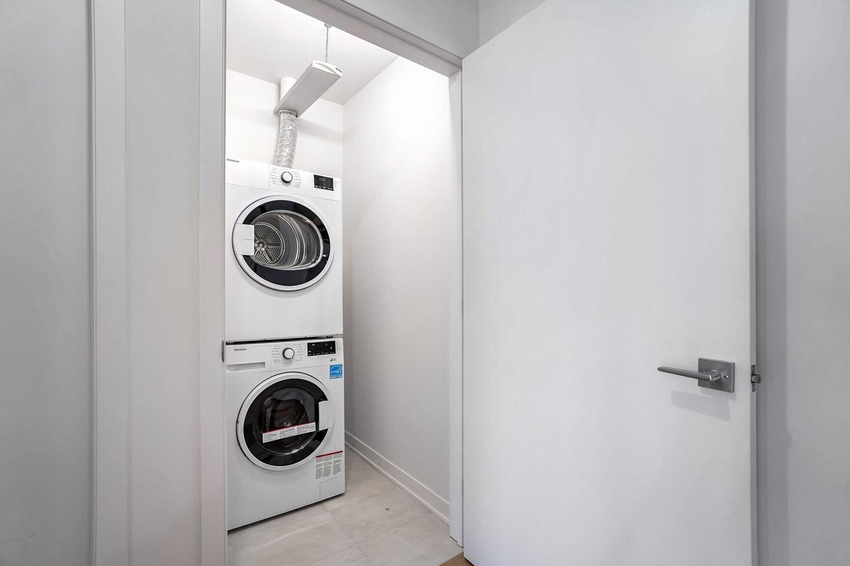 









1485


Rue des Bassins

, 320,
Montréal (Le Sud-Ouest),




QC
H3C1B7


