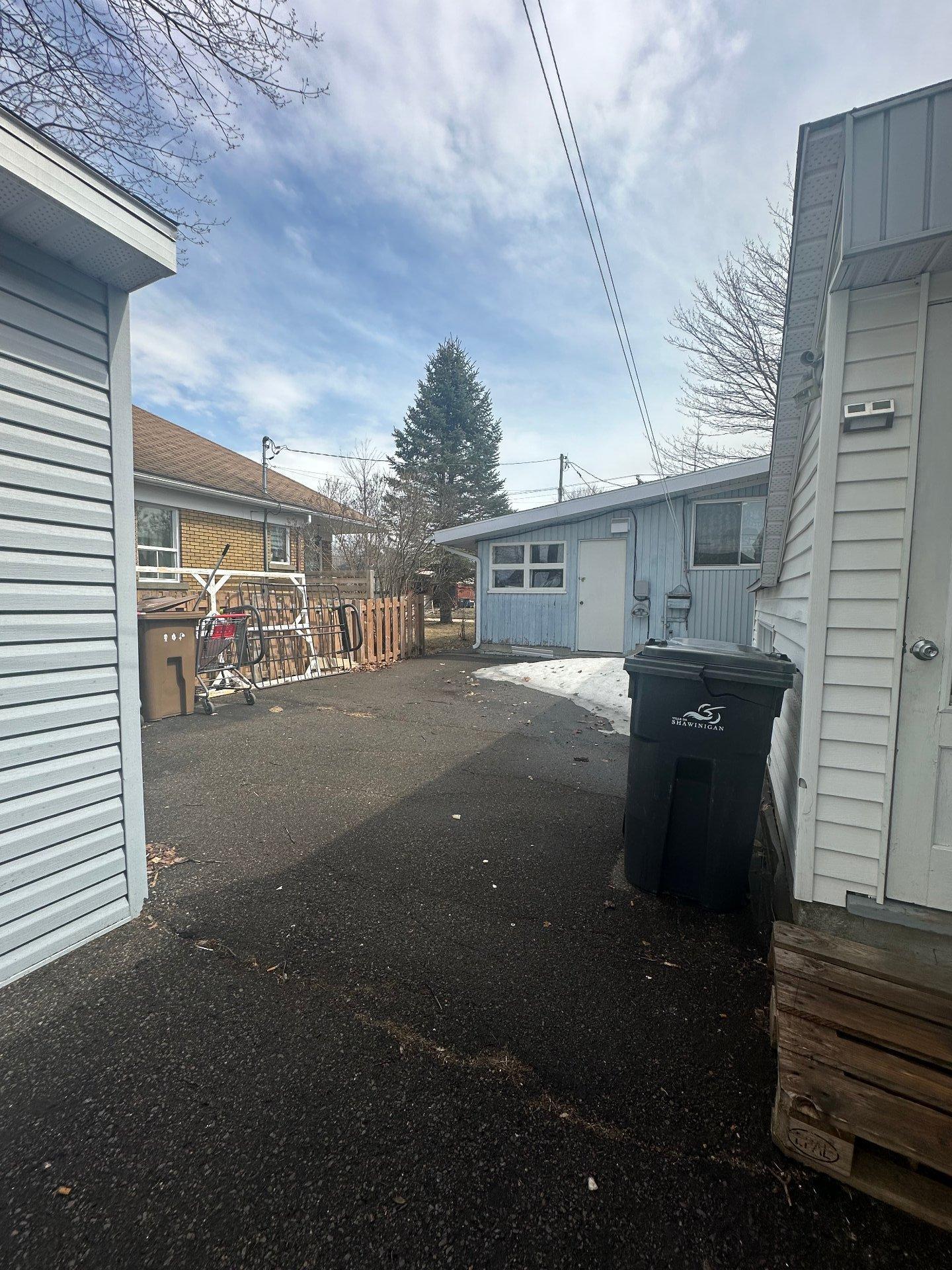 









990


126e Rue

,
Shawinigan,




QC
G9P3X6

