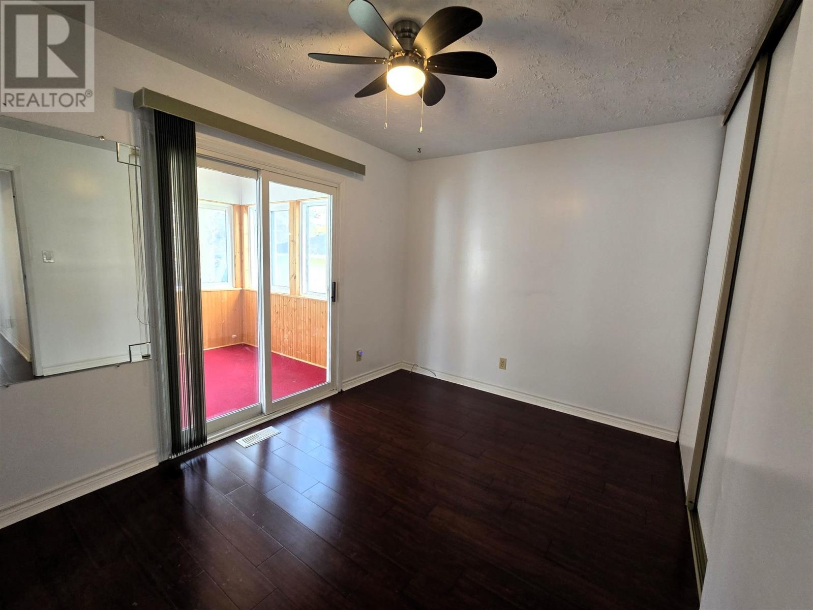 












29 Albert ST

,
Elliot Lake,




Ontario
P5A2Y7

