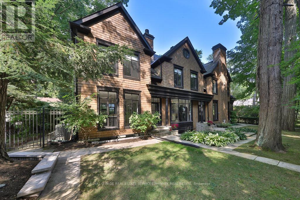 












905 SANGSTER AVENUE

,
Mississauga,




Ontario
L5H2Y3

