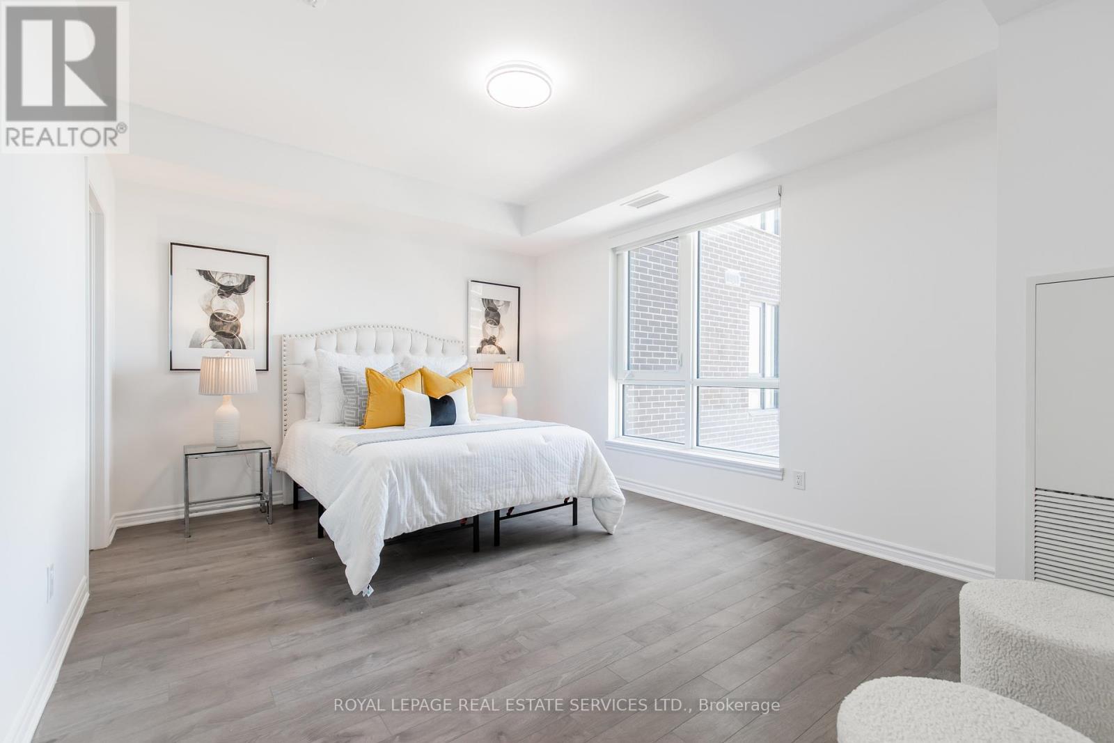 












422 - 150 OAK PARK BOULEVARD

,
Oakville,




Ontario
L6H3P2

