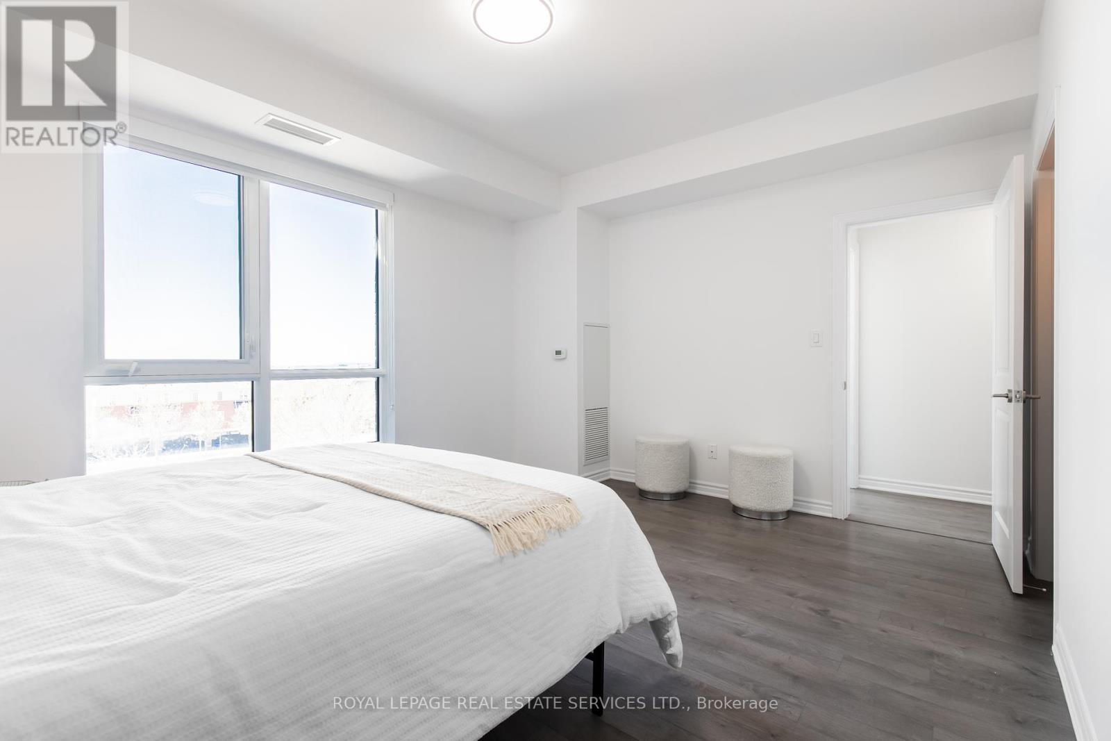 












422 - 150 OAK PARK BOULEVARD

,
Oakville,




Ontario
L6H3P2

