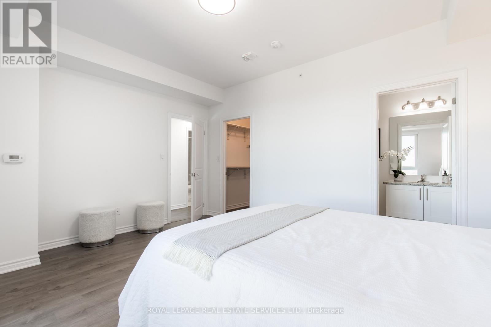 












422 - 150 OAK PARK BOULEVARD

,
Oakville,




Ontario
L6H3P2


