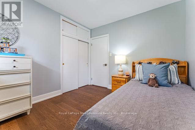 












142 MACKAY CRESCENT

,
Waterloo,




Ontario
N2J3K3

