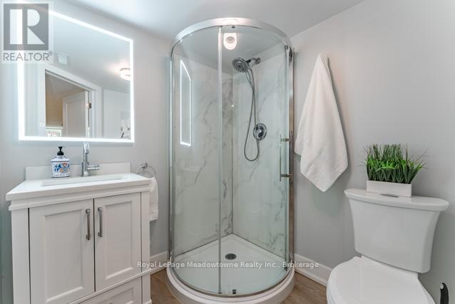 












142 MACKAY CRESCENT

,
Waterloo,




Ontario
N2J3K3

