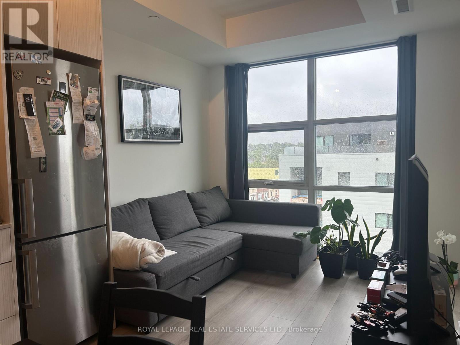 












621 - 1787 ST CLAIR AVENUE W

,
Toronto,




Ontario
M6N1J6

