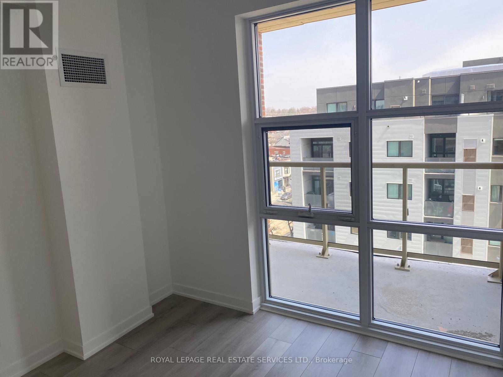 












621 - 1787 ST CLAIR AVENUE W

,
Toronto,




Ontario
M6N1J6

