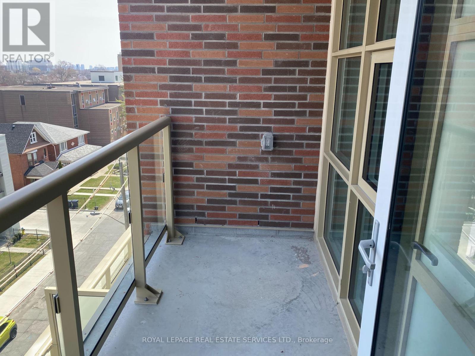 












621 - 1787 ST CLAIR AVENUE W

,
Toronto,




Ontario
M6N1J6

