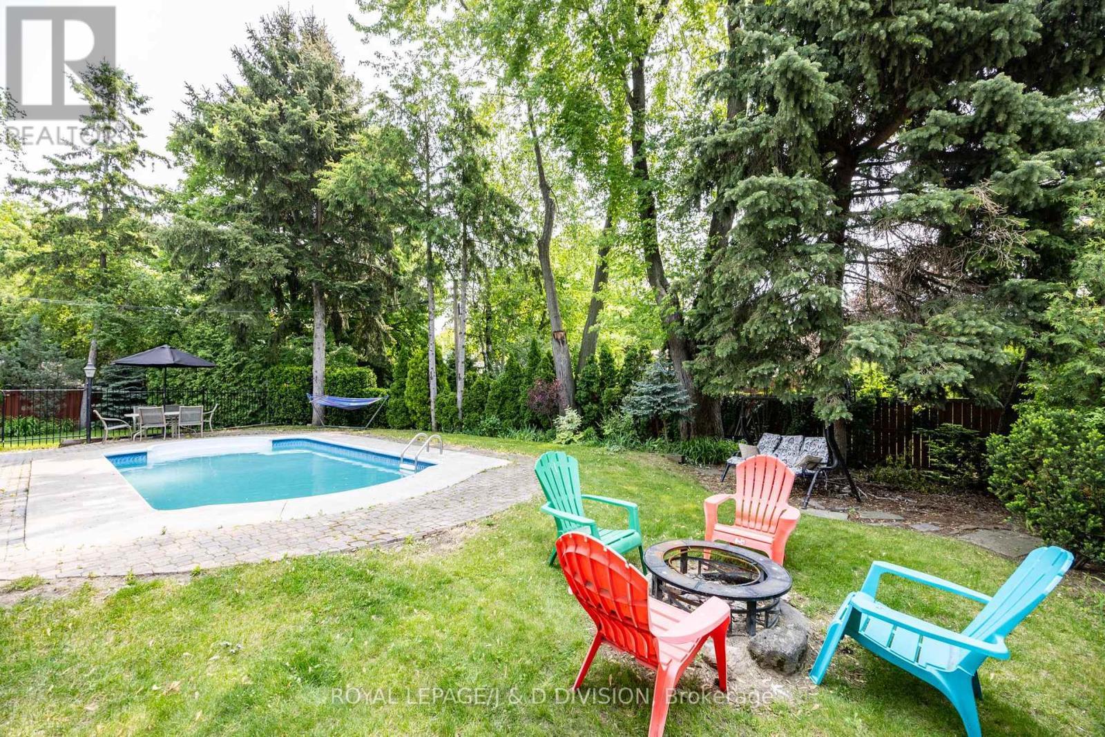 












48 GREENGROVE CRESCENT

,
Toronto,




Ontario
M3A1H9

