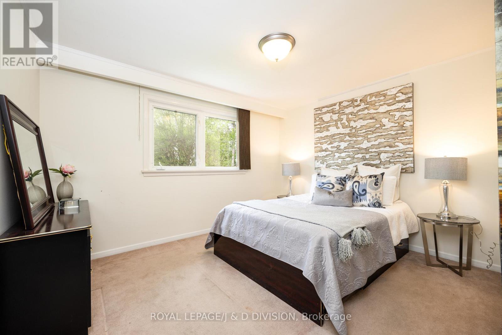 












48 GREENGROVE CRESCENT

,
Toronto,




Ontario
M3A1H9

