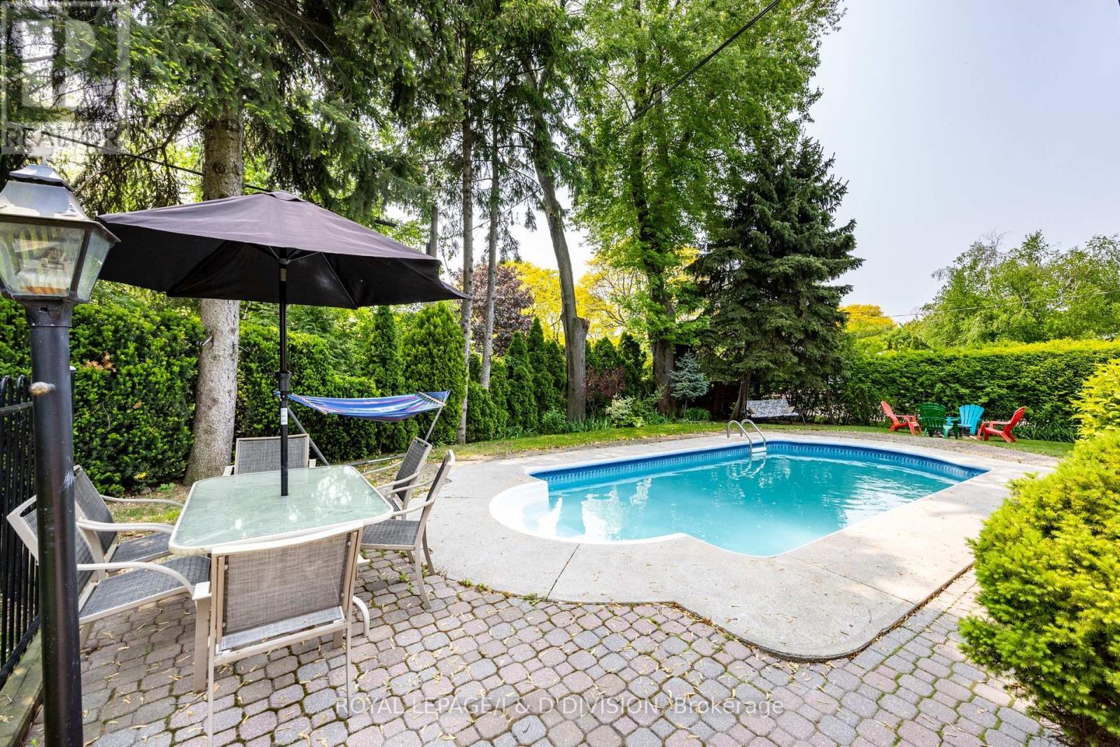 












48 GREENGROVE CRESCENT

,
Toronto,




Ontario
M3A1H9


