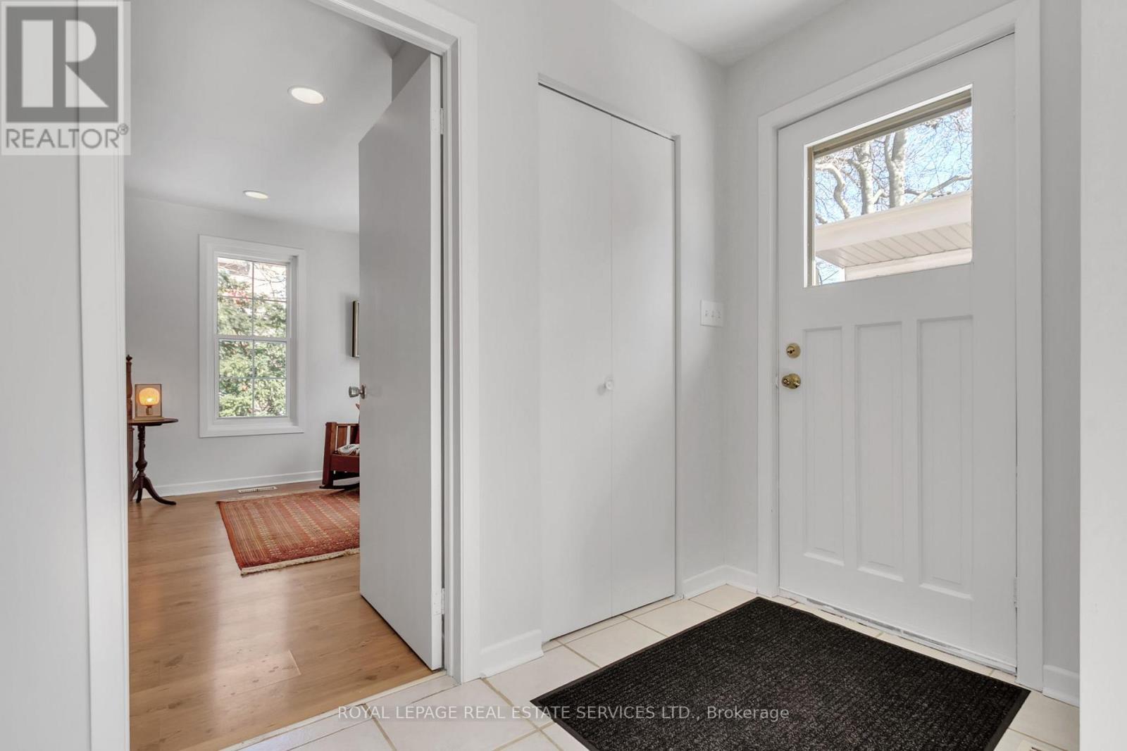 












8 DUFF STREET

,
Hamilton,




Ontario
L9C1A7

