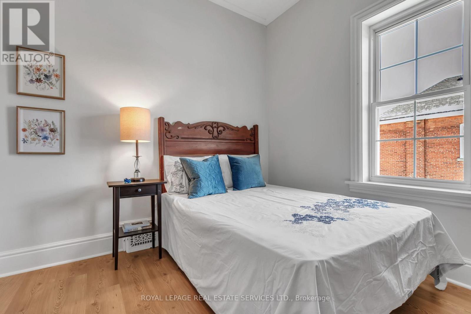 












8 DUFF STREET

,
Hamilton,




Ontario
L9C1A7

