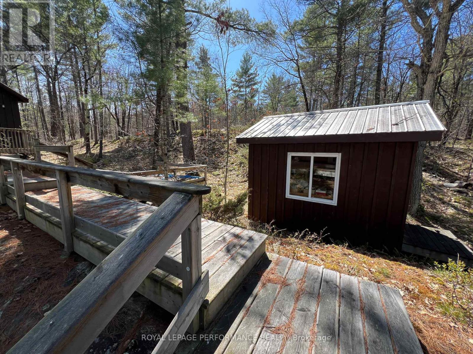 












319 BAYVIEW LODGE ROAD

,
McNab/Braeside,




Ontario
K0A3L0

