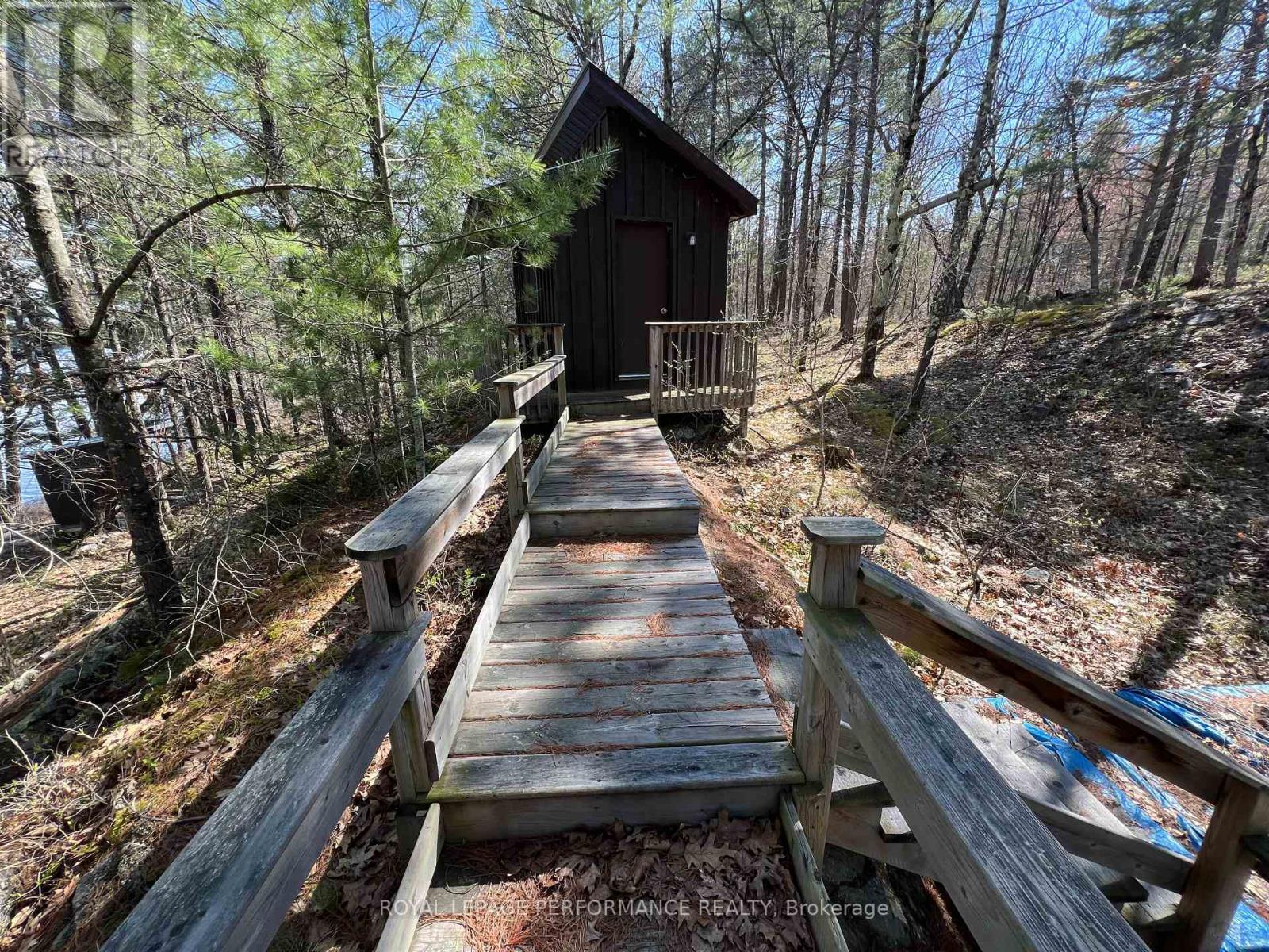 












319 BAYVIEW LODGE ROAD

,
McNab/Braeside,




Ontario
K0A3L0

