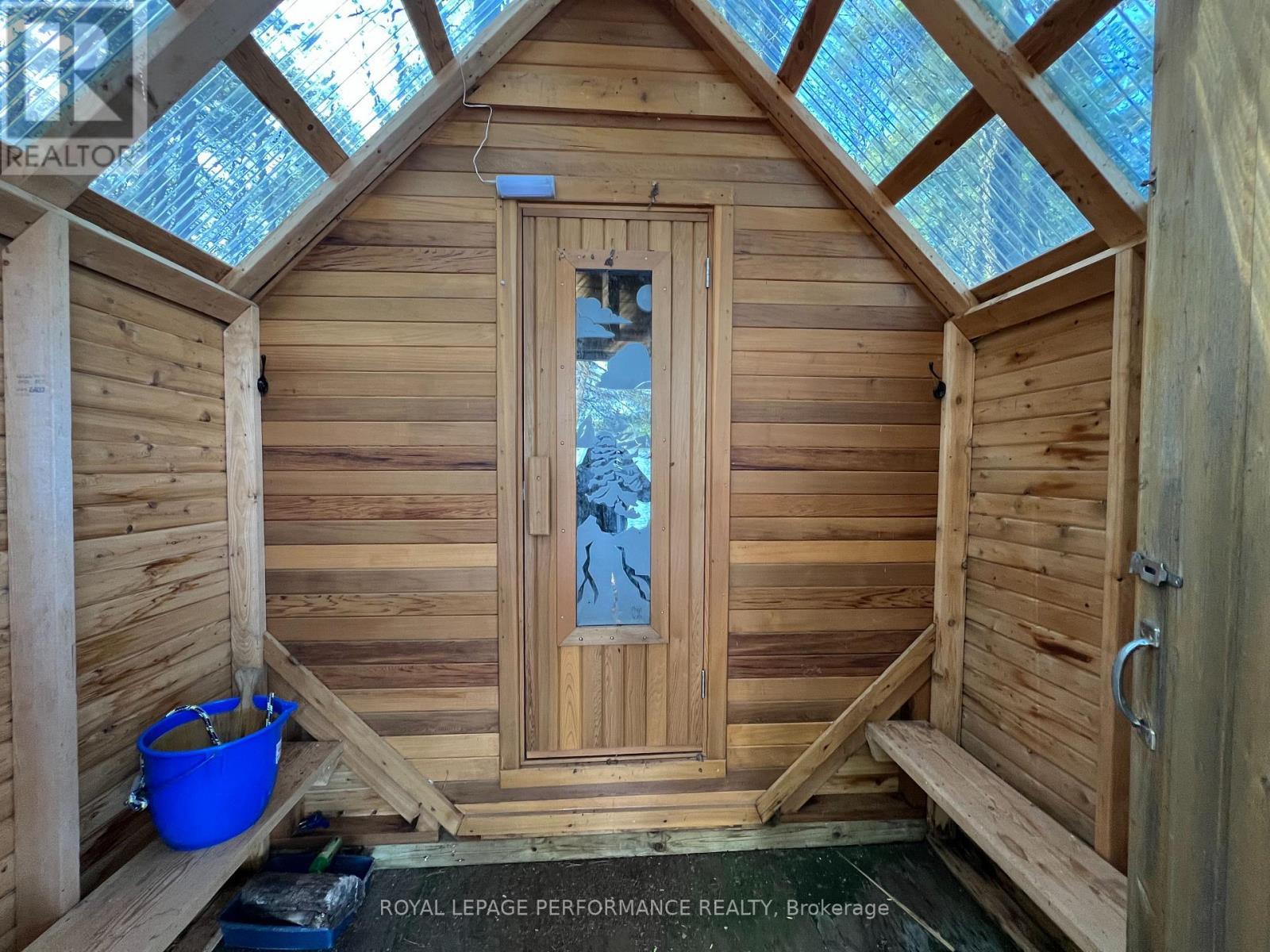 












319 BAYVIEW LODGE ROAD

,
McNab/Braeside,




Ontario
K0A3L0

