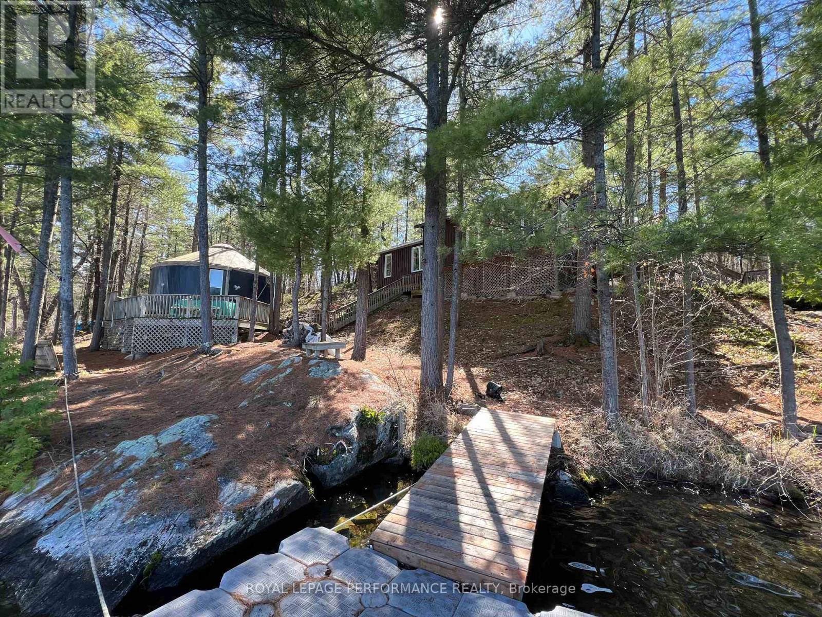












319 BAYVIEW LODGE ROAD

,
McNab/Braeside,




Ontario
K0A3L0

