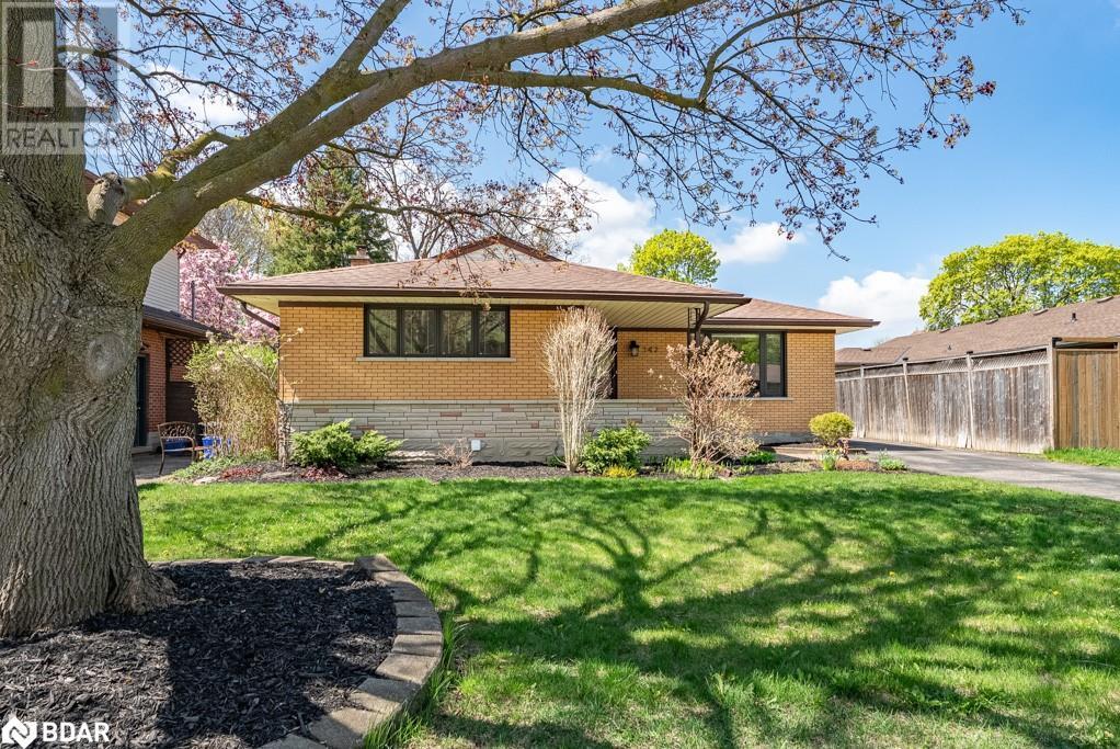 












142 MACKAY Crescent

,
Waterloo,




Ontario
N2J3K3

