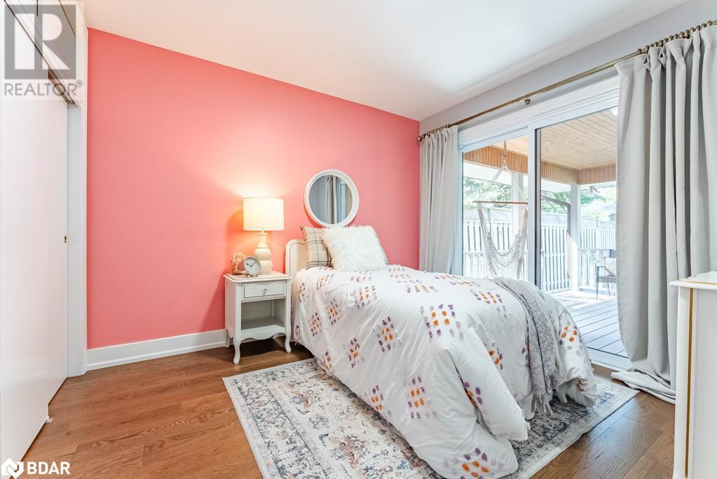 












142 MACKAY Crescent

,
Waterloo,




Ontario
N2J3K3

