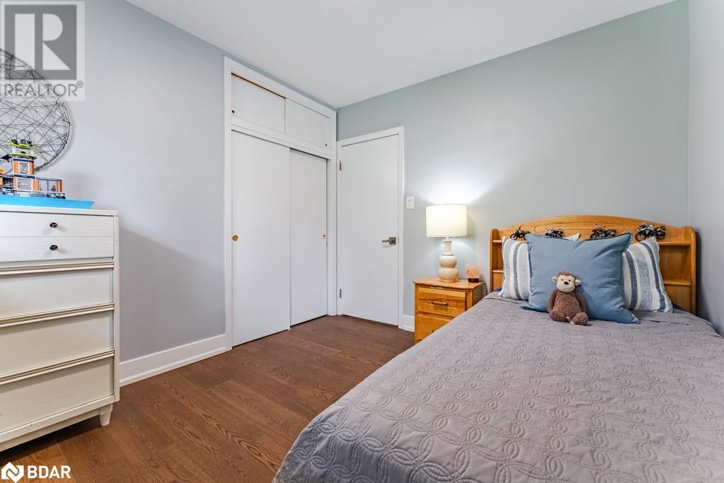 












142 MACKAY Crescent

,
Waterloo,




Ontario
N2J3K3

