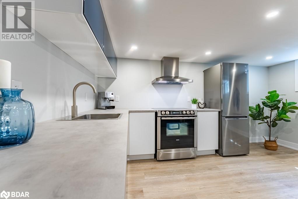 












142 MACKAY Crescent

,
Waterloo,




Ontario
N2J3K3

