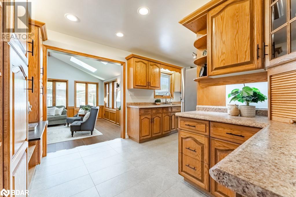 












142 MACKAY Crescent

,
Waterloo,




Ontario
N2J3K3

