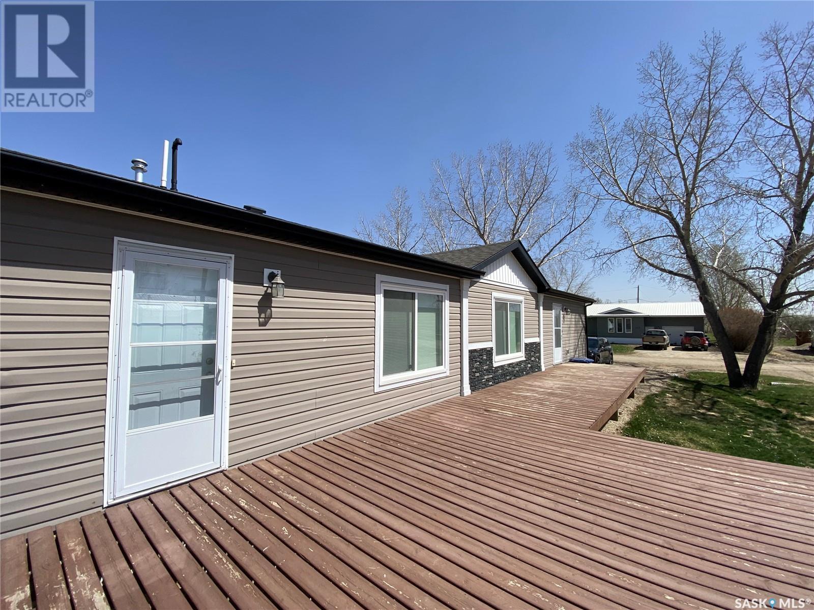 












105 7th STREET

,
Plenty,




Saskatchewan
S0L0A7

