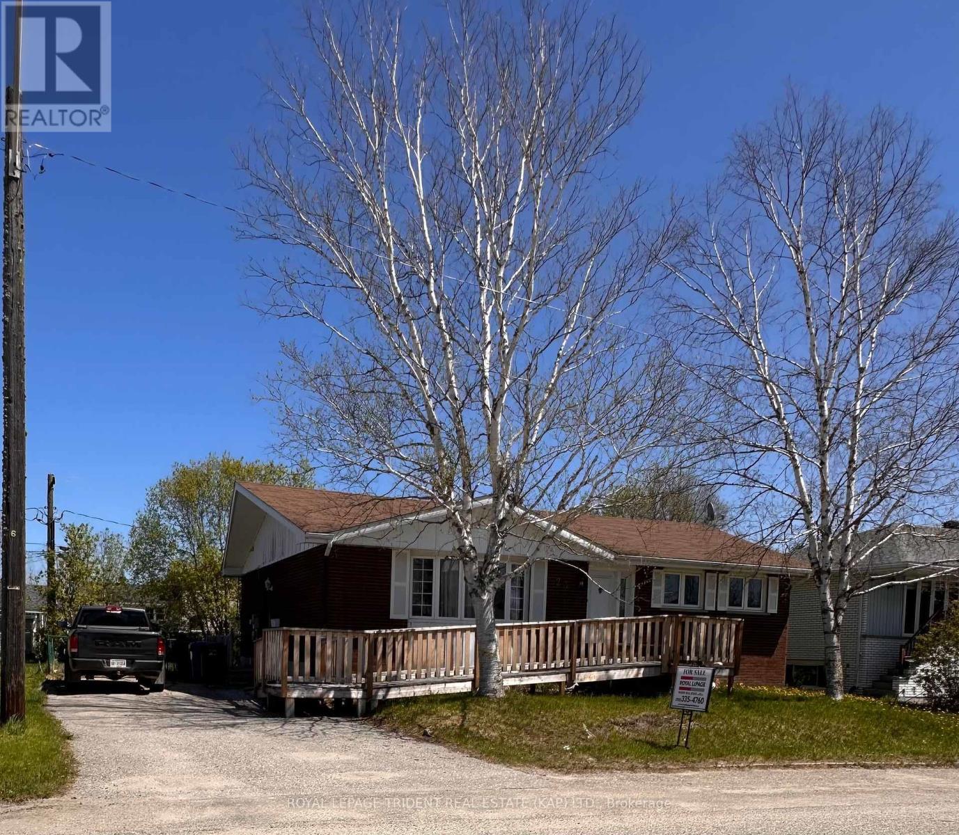 












23 KENNEDY AVENUE

,
Kapuskasing,




Ontario
P5N1M1

