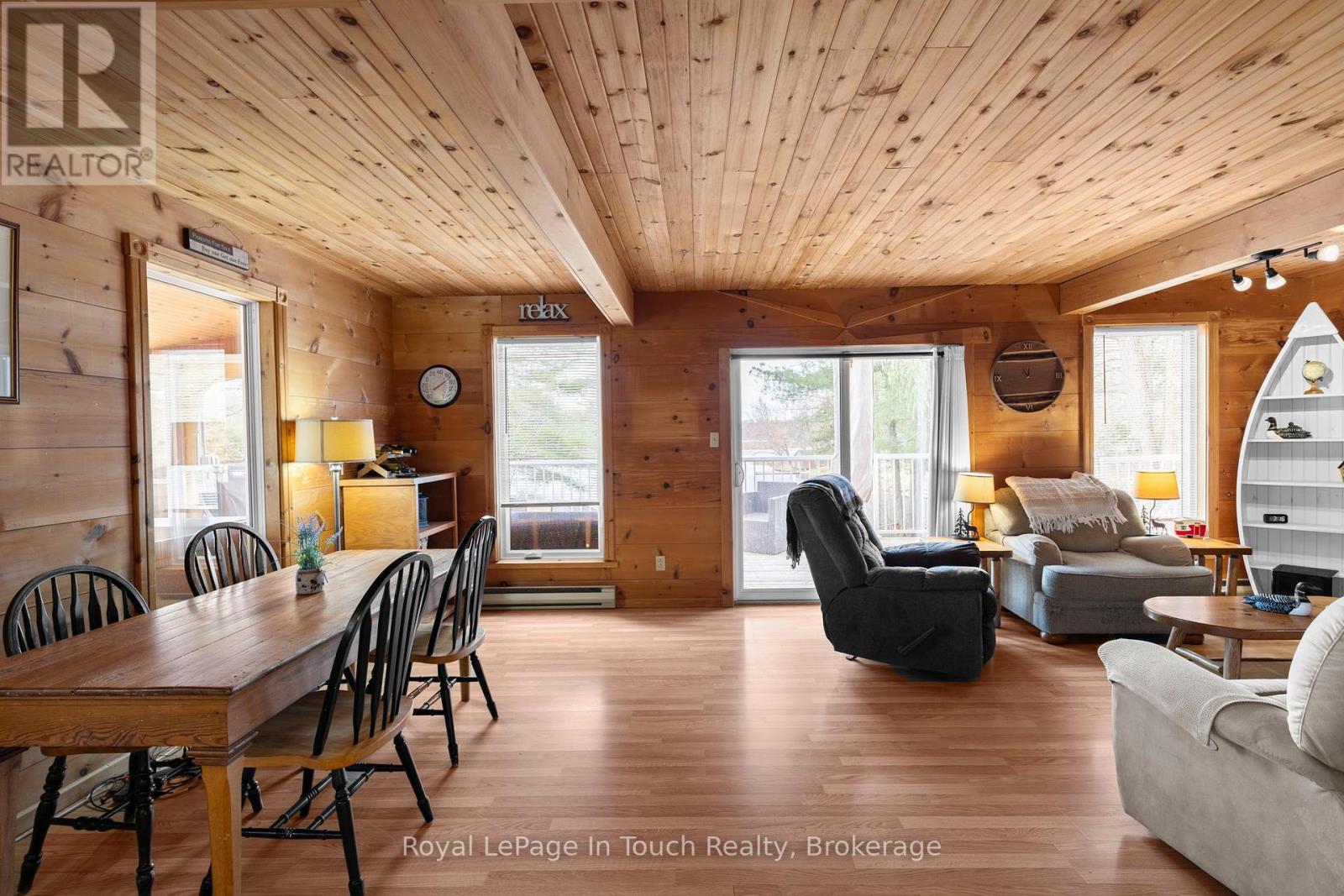 












1472 OTTER POINT ROAD

,
Severn,




Ontario
L0K1E0

