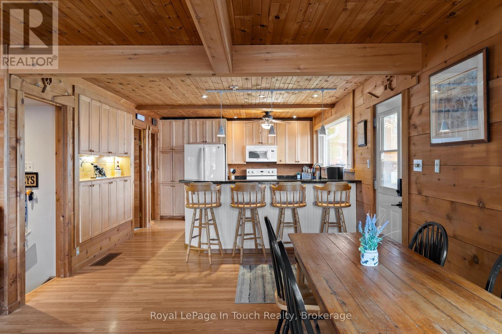 












1472 OTTER POINT ROAD

,
Severn,




Ontario
L0K1E0

