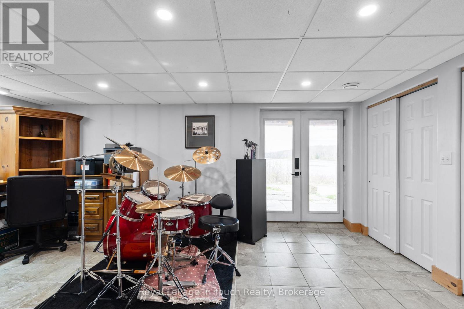 












1472 OTTER POINT ROAD

,
Severn,




Ontario
L0K1E0

