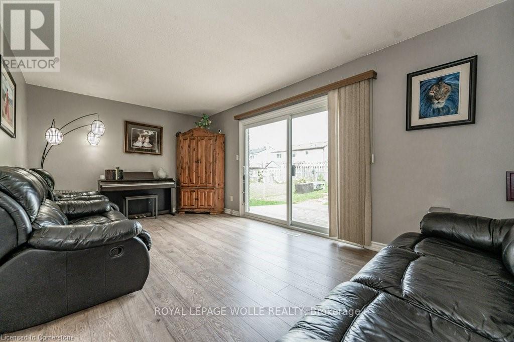 












31 DRIFTWOOD PLACE

,
Kitchener,




Ontario
N2N1W3

