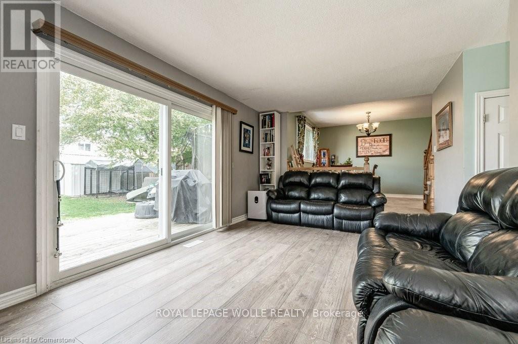 












31 DRIFTWOOD PLACE

,
Kitchener,




Ontario
N2N1W3

