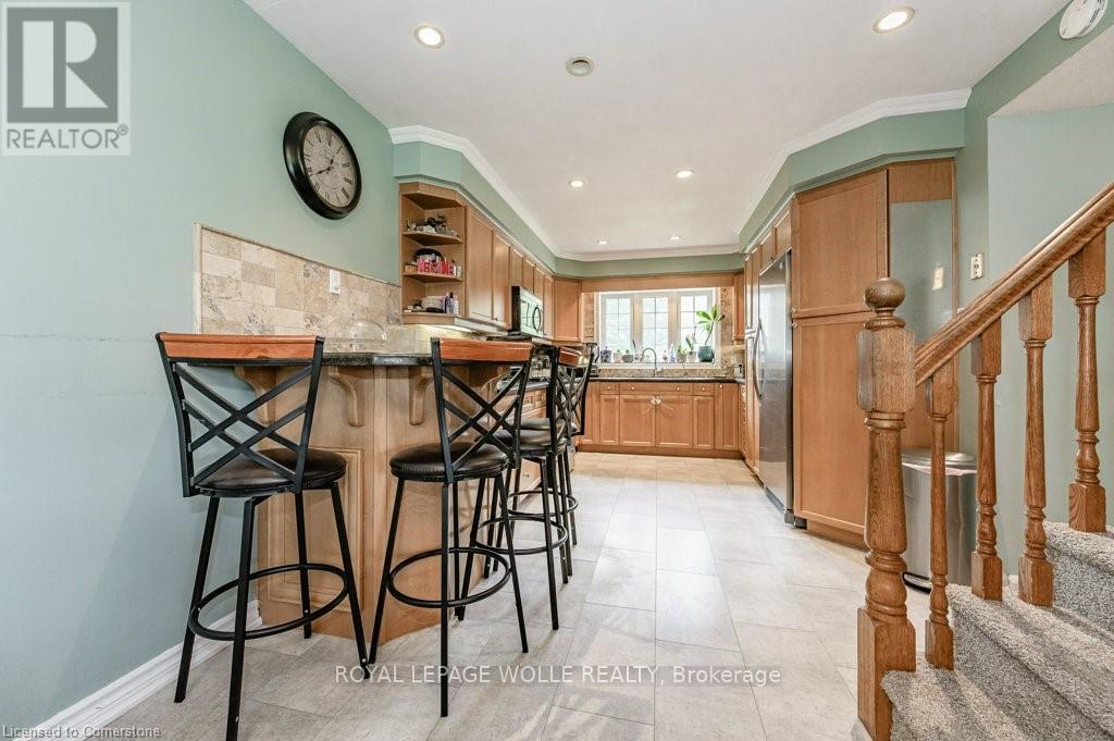 












31 DRIFTWOOD PLACE

,
Kitchener,




Ontario
N2N1W3

