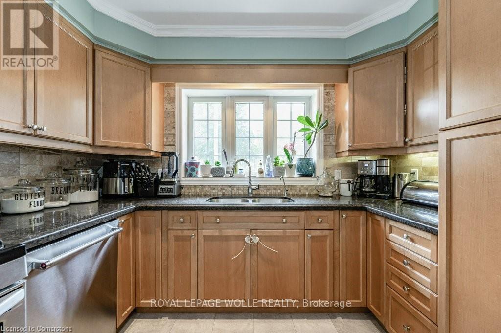 












31 DRIFTWOOD PLACE

,
Kitchener,




Ontario
N2N1W3


