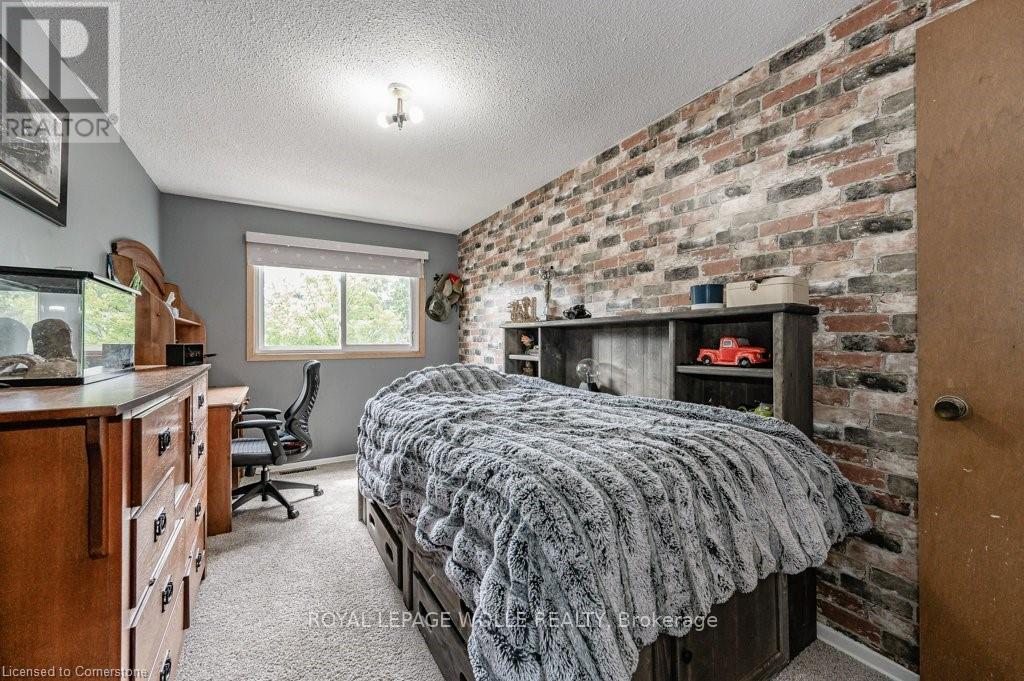 












31 DRIFTWOOD PLACE

,
Kitchener,




Ontario
N2N1W3

