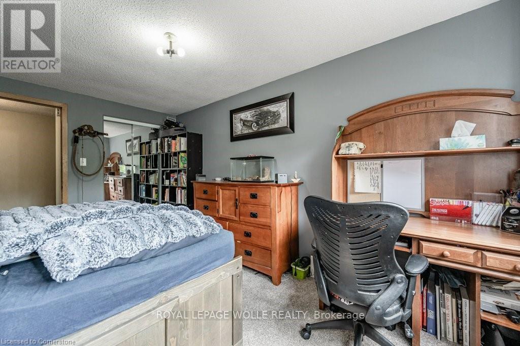 












31 DRIFTWOOD PLACE

,
Kitchener,




Ontario
N2N1W3


