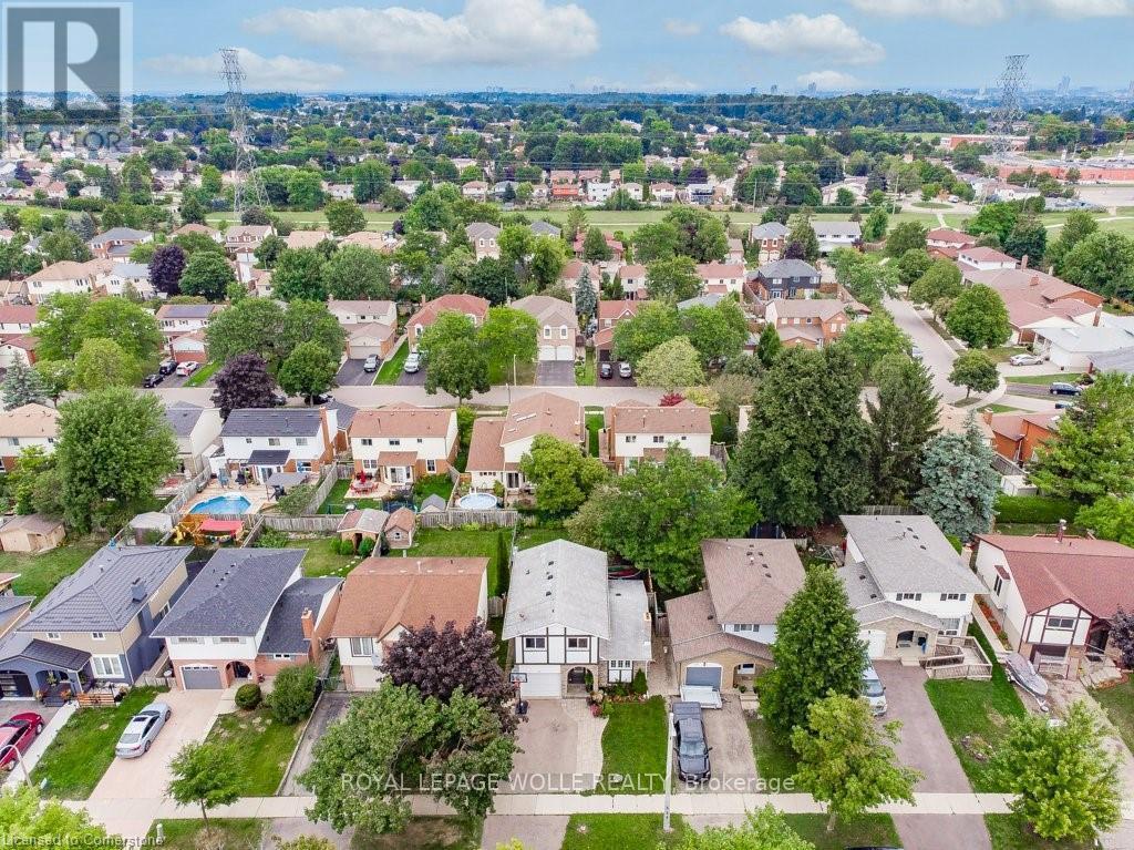












31 DRIFTWOOD PLACE

,
Kitchener,




Ontario
N2N1W3

