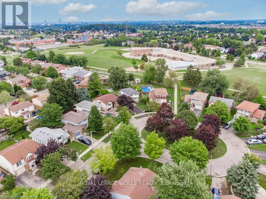 












31 DRIFTWOOD PLACE

,
Kitchener,




Ontario
N2N1W3


