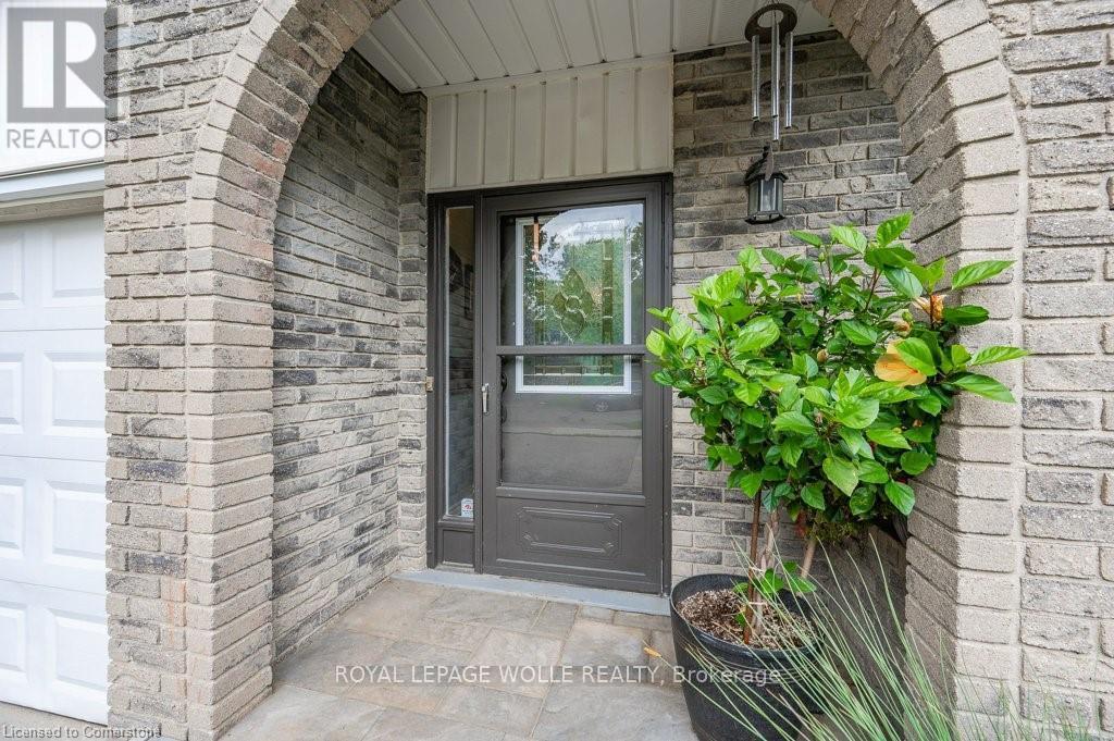












31 DRIFTWOOD PLACE

,
Kitchener,




Ontario
N2N1W3

