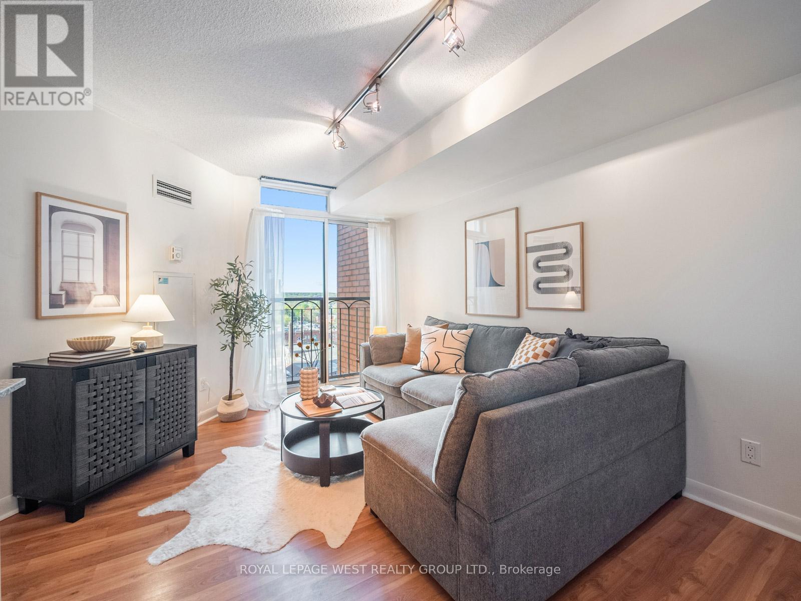 












1453 - 313 RICHMOND STREET E

,
Toronto,




Ontario
M5A4S7

