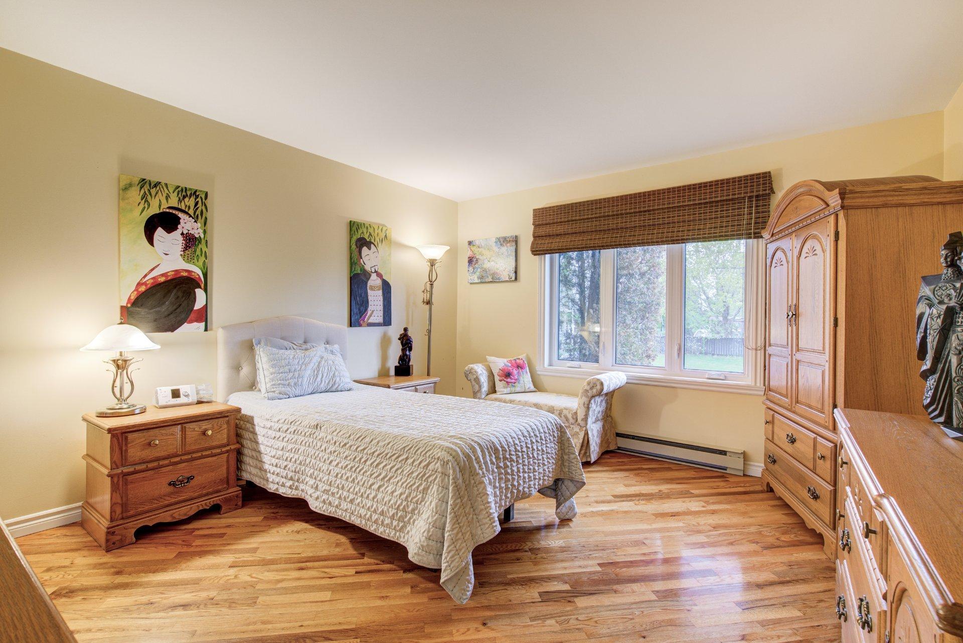 









31


Rue Denicourt

,
Saint-Jean-sur-Richelieu,




QC
J2X4Y5

