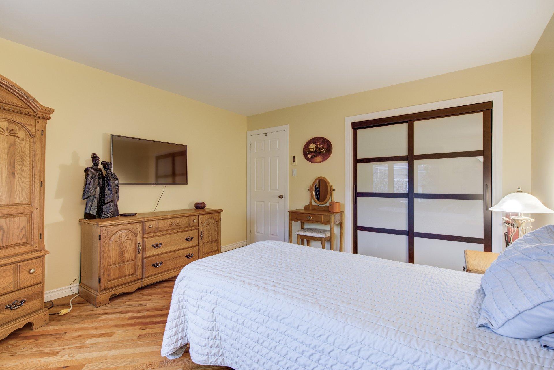 









31


Rue Denicourt

,
Saint-Jean-sur-Richelieu,




QC
J2X4Y5

