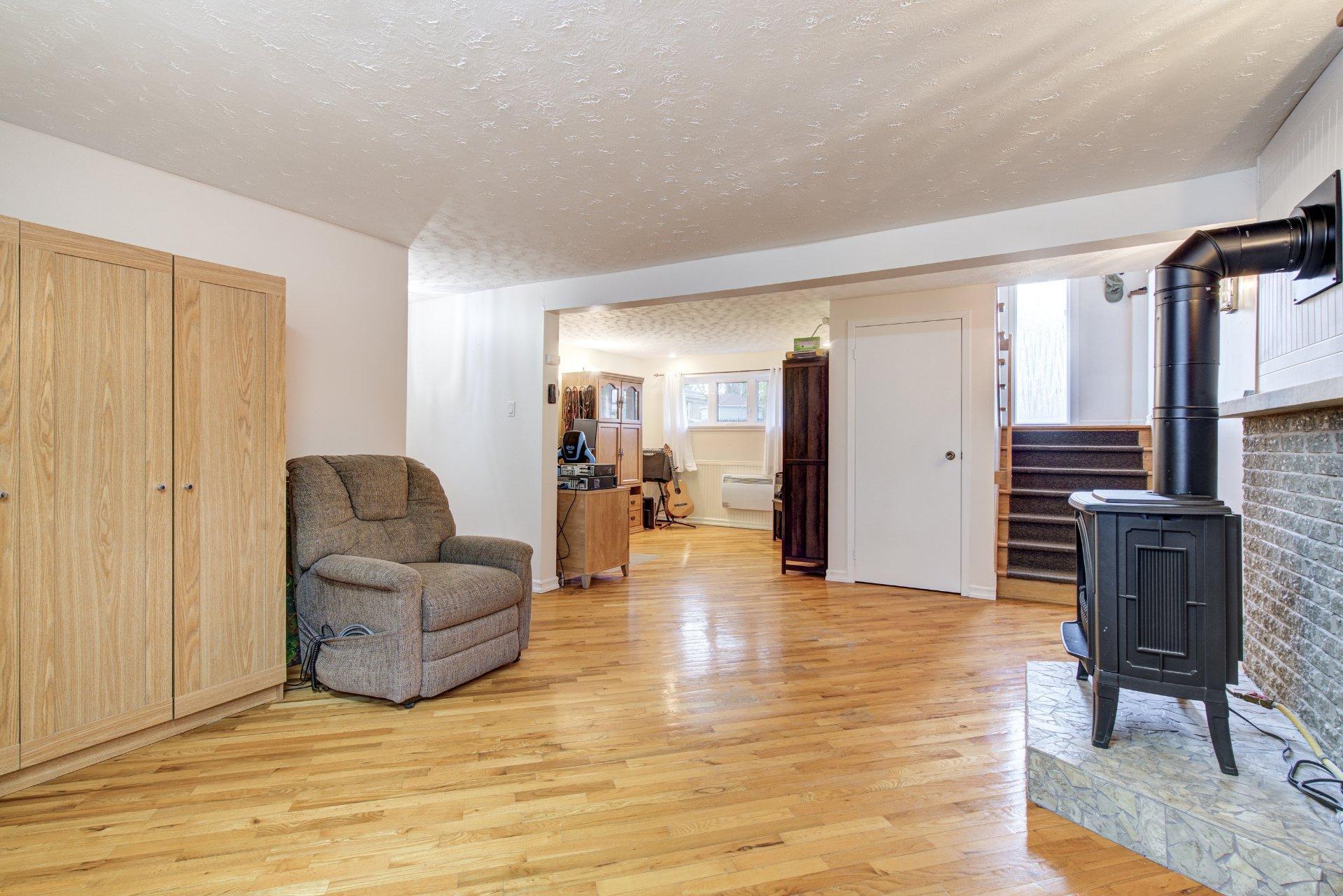 









31


Rue Denicourt

,
Saint-Jean-sur-Richelieu,




QC
J2X4Y5

