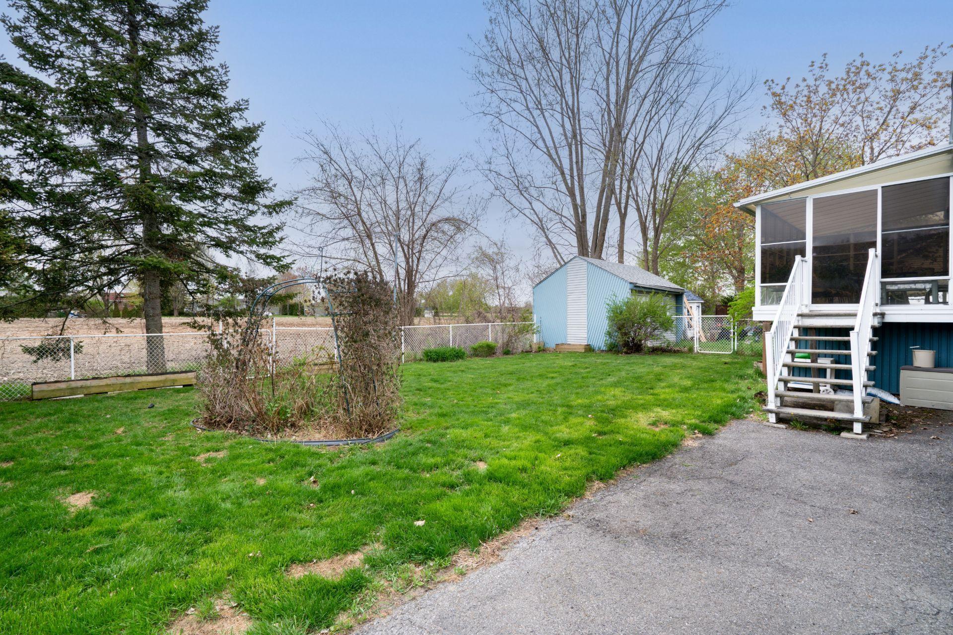 









31


Rue Denicourt

,
Saint-Jean-sur-Richelieu,




QC
J2X4Y5


