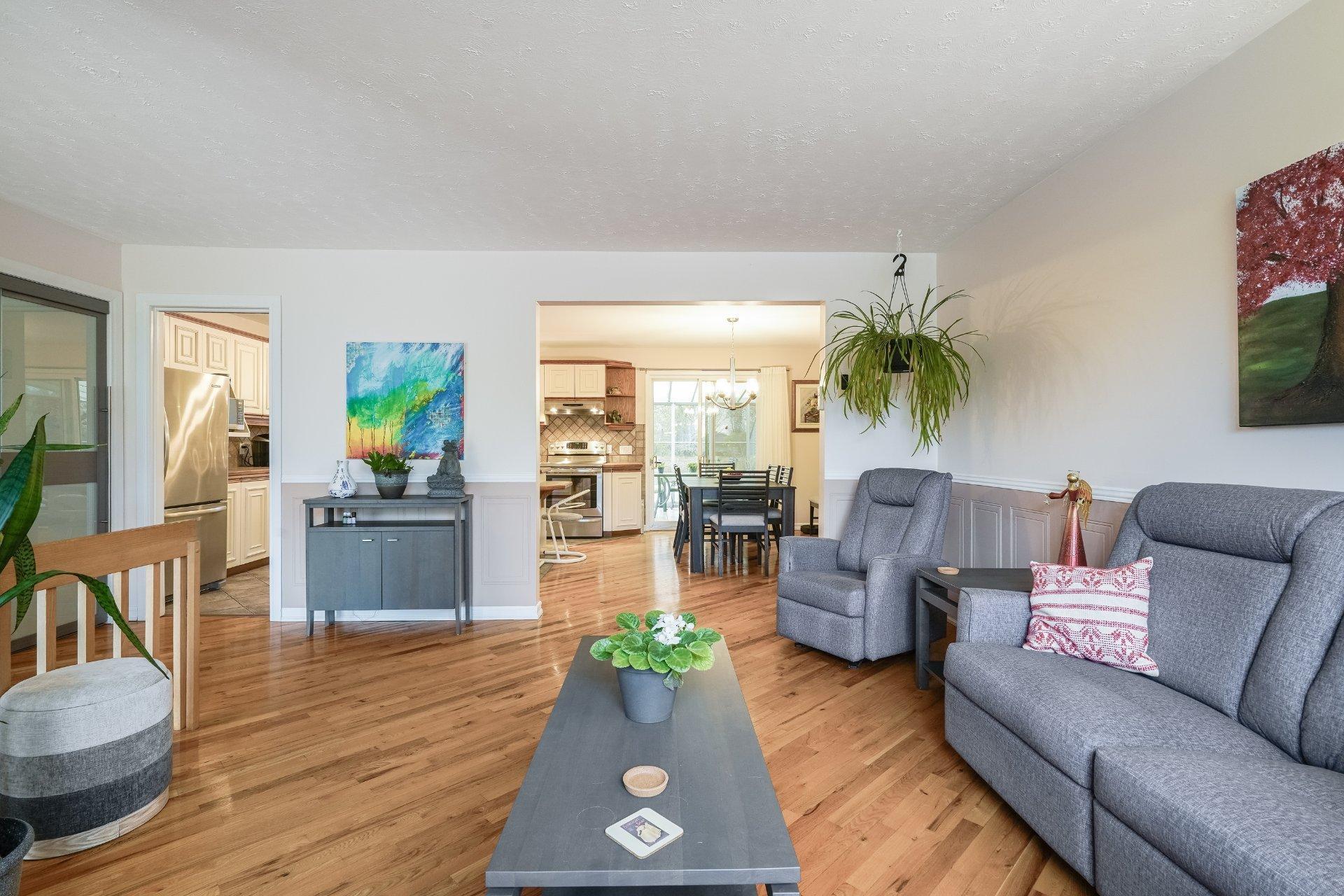 









31


Rue Denicourt

,
Saint-Jean-sur-Richelieu,




QC
J2X4Y5

